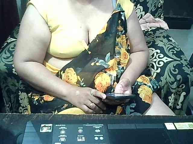 Indianbhabhimilf40 webcam