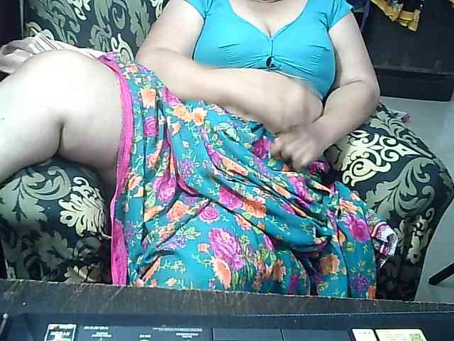 Indianbhabhimilf40 webcam