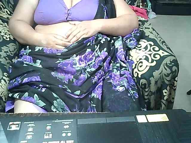 Indianbhabhimilf40 webcam