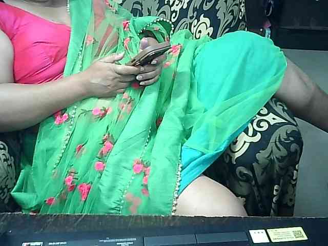 Indianbhabhimilf40 webcam