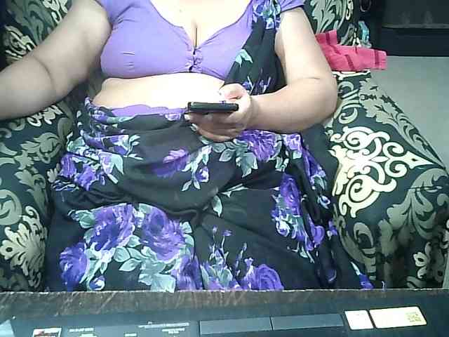 Indianbhabhimilf40 webcam