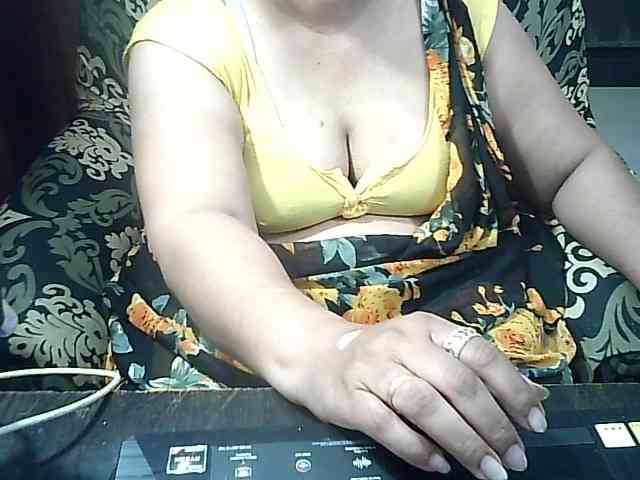 Indianbhabhimilf40 webcam