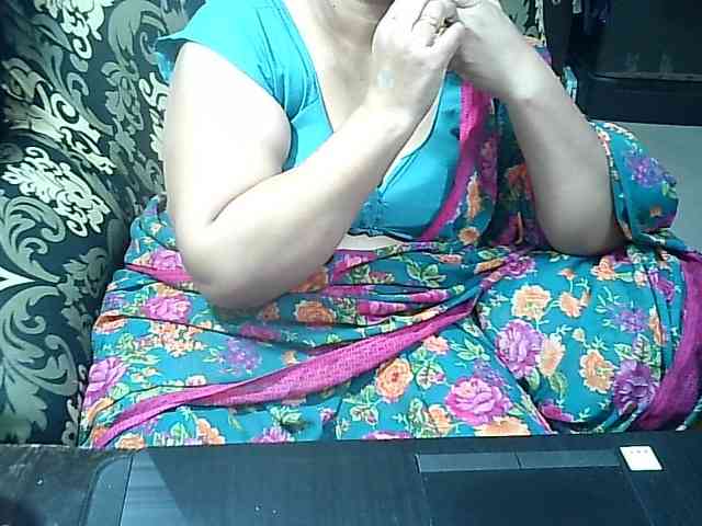 Indianbhabhimilf40 webcam