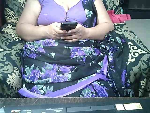 Indianbhabhimilf40 webcam