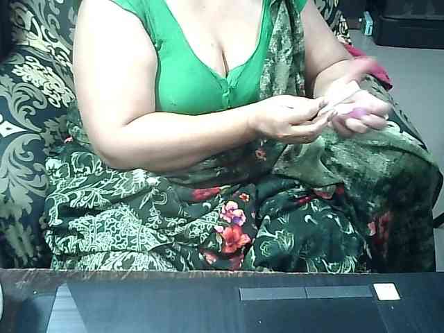 Indianbhabhimilf40 webcam