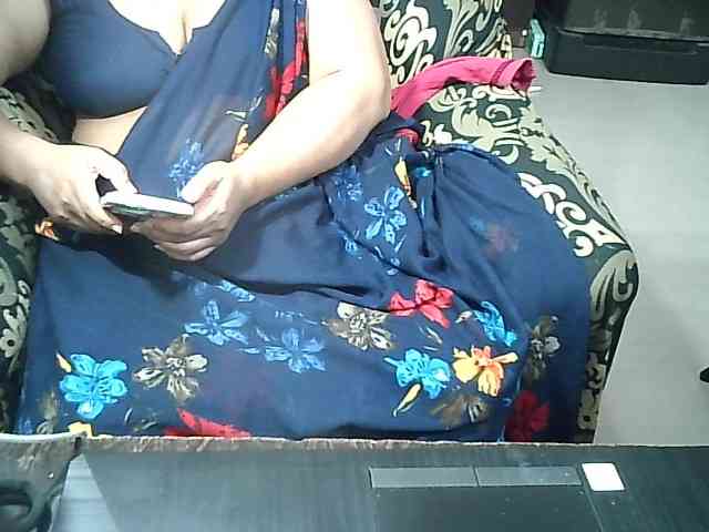 Indianbhabhimilf40 webcam