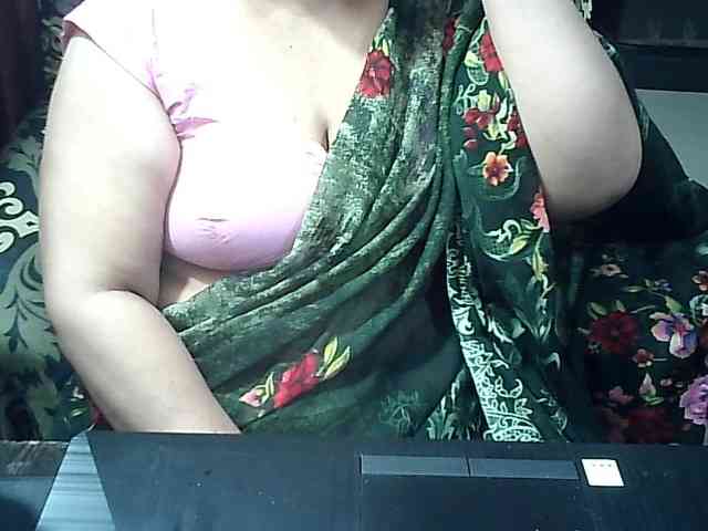 Indianbhabhimilf40 webcam