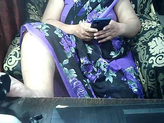 Indianbhabhimilf40 webcam