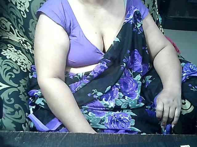 Indianbhabhimilf... Live Webcam on BongaCams