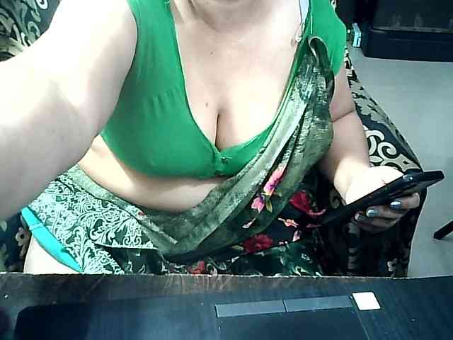 Indianbhabhimilf40 webcam