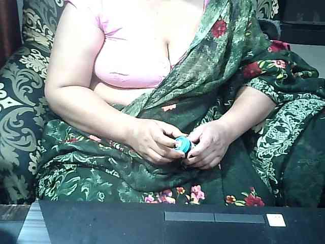 Indianbhabhimilf40 webcam