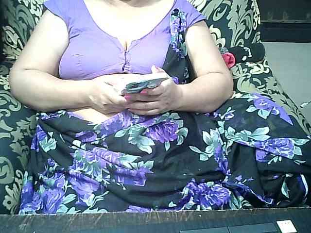 Indianbhabhimilf40 webcam