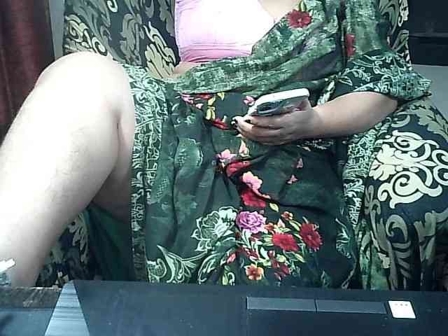 Indianbhabhimilf40 webcam