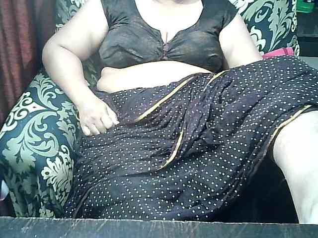 Indianbhabhimilf40 webcam