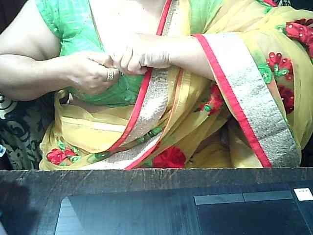 Indianbhabhimilf40 webcam