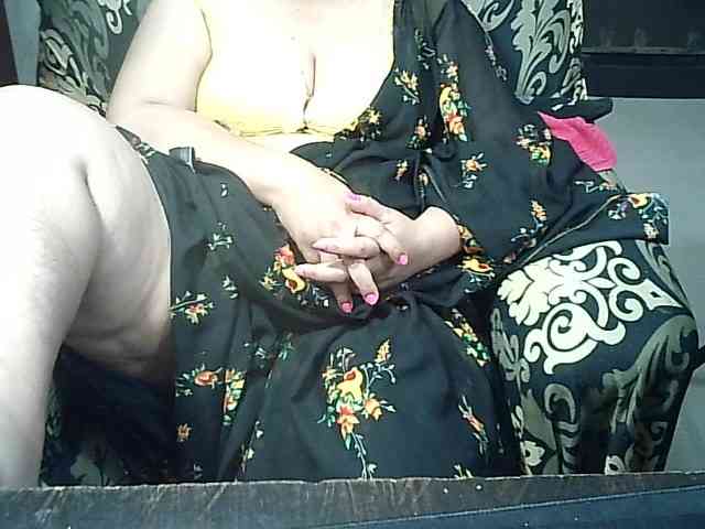 Indianbhabhimilf40 webcam