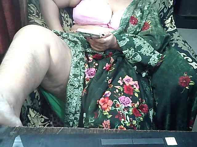 Indianbhabhimilf40 webcam