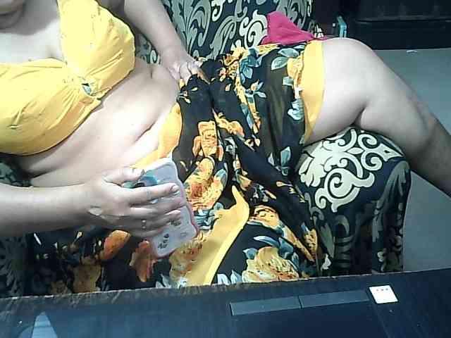 Indianbhabhimilf40 webcam