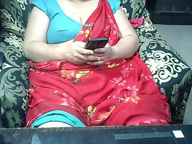 Indianbhabhimilf40 webcam