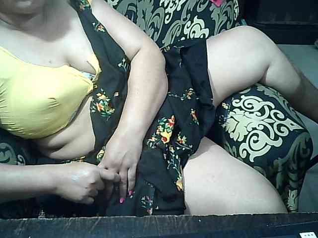 Indianbhabhimilf40 webcam