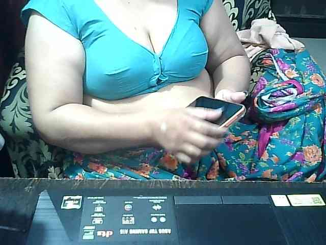 Indianbhabhimilf40 webcam