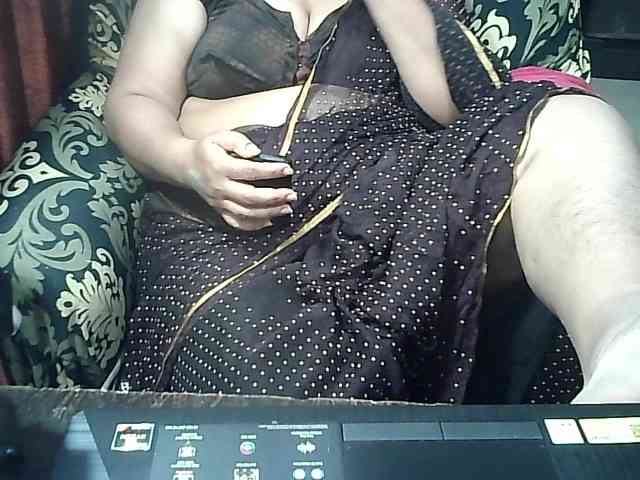 Indianbhabhimilf40 webcam