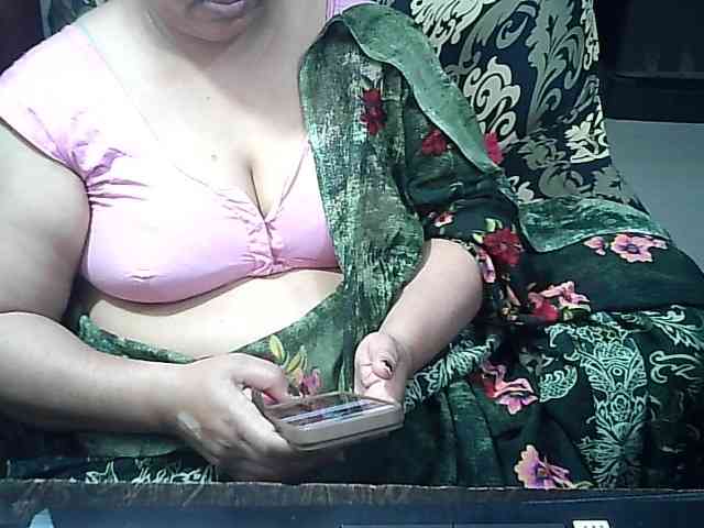 Indianbhabhimilf40 webcam