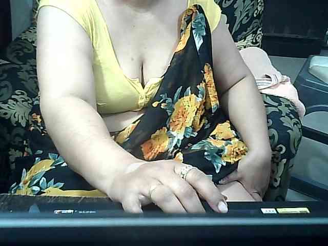 Indianbhabhimilf40 webcam