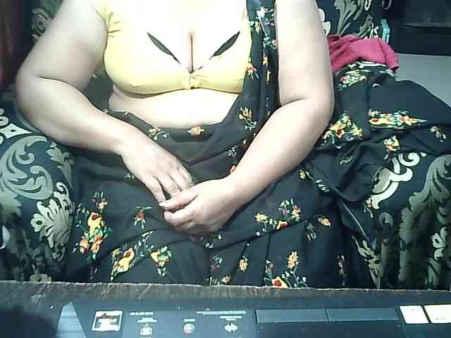 Indianbhabhimilf40 webcam