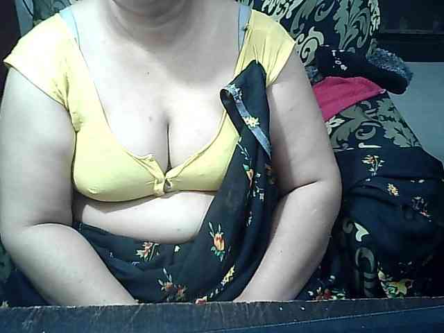 Indianbhabhimilf40 webcam