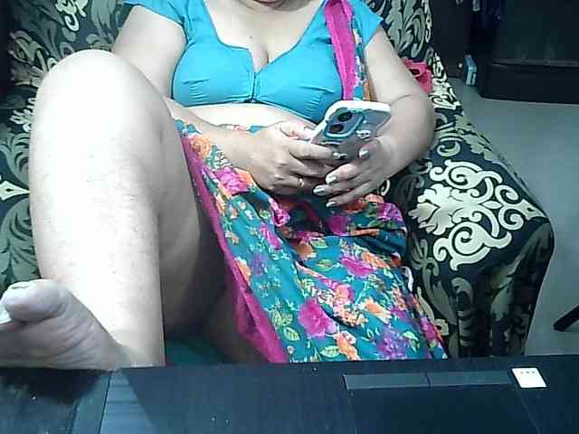 Indianbhabhimilf40 webcam