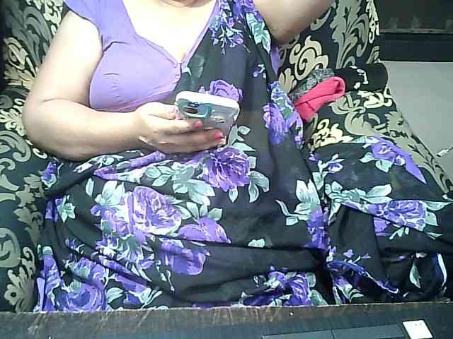 Indianbhabhimilf40 webcam