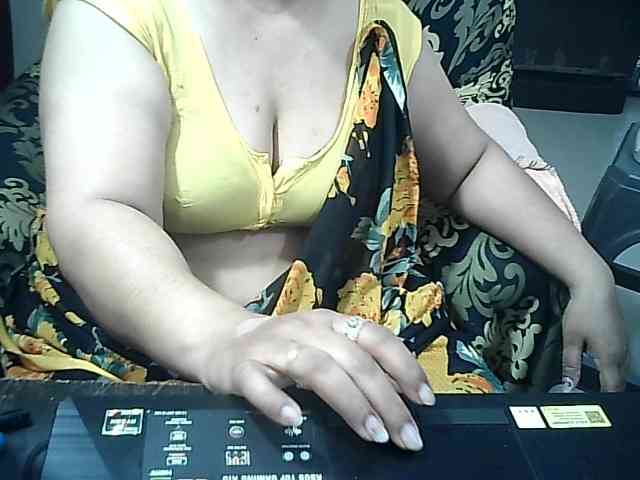 Indianbhabhimilf40 webcam