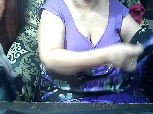 Indianbhabhimilf40 webcam