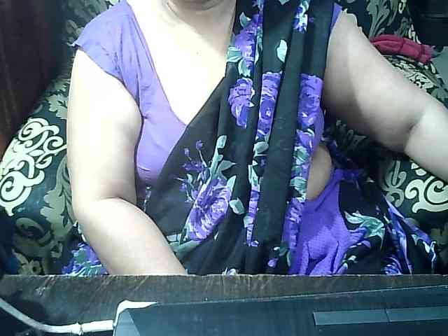 Indianbhabhimilf40 webcam