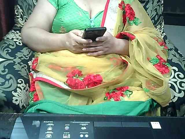 Indianbhabhimilf40 webcam