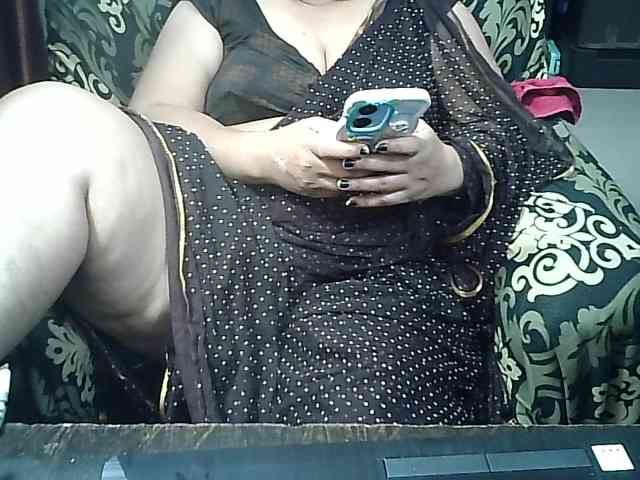 Indianbhabhimilf40 webcam