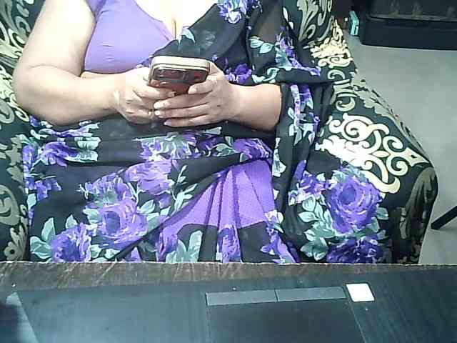 Indianbhabhimilf40 webcam