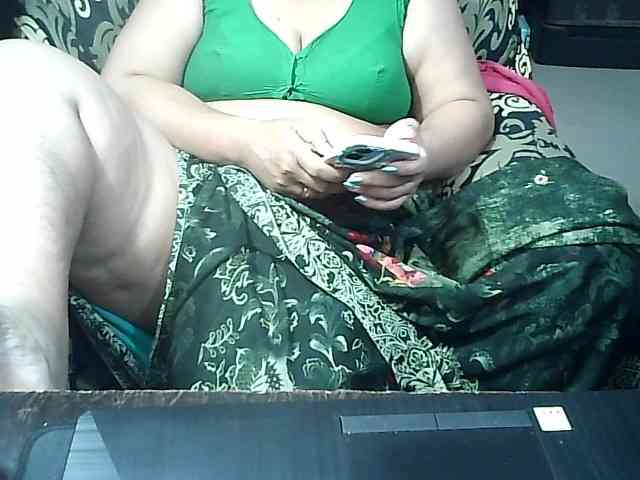 Indianbhabhimilf40 webcam