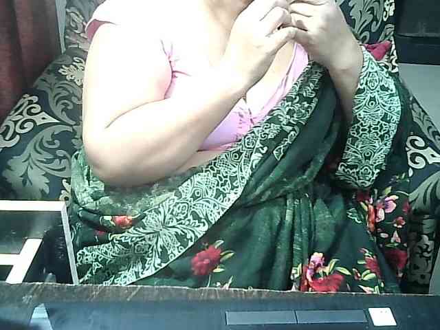 Indianbhabhimilf40 webcam