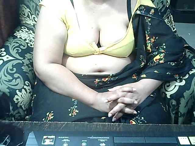 Indianbhabhimilf40 webcam