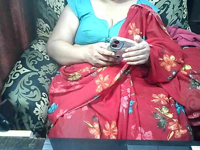 Indianbhabhimilf40 webcam