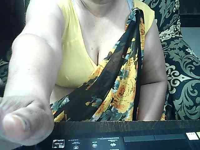 Indianbhabhimilf40 webcam