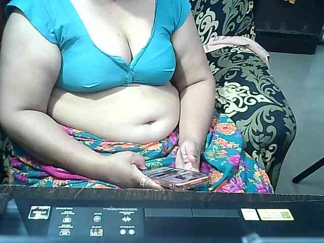 Indianbhabhimilf40 webcam