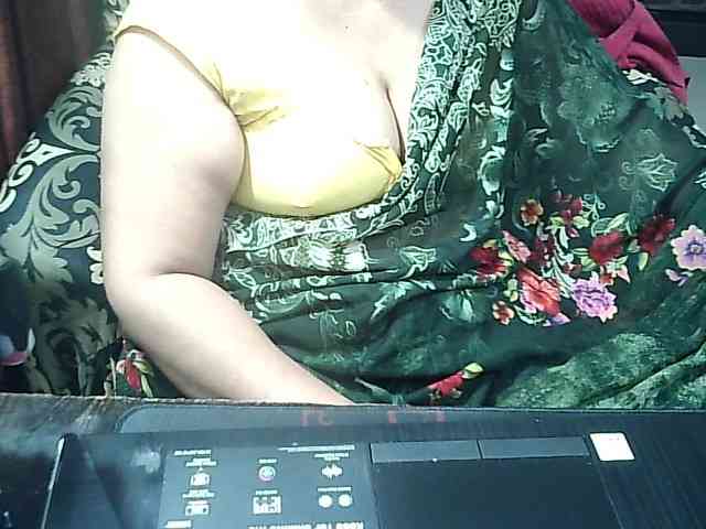 Indianbhabhimilf40 webcam