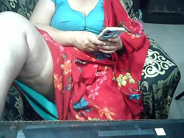 Indianbhabhimilf40 webcam