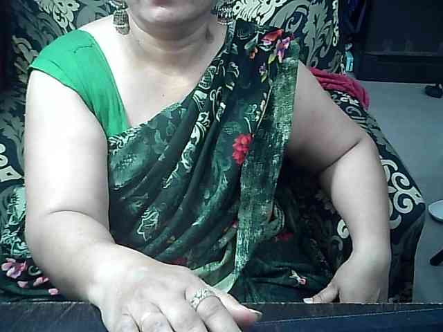 Indianbhabhimilf40 webcam