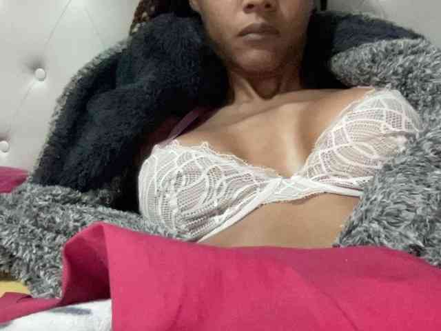 Aryaexoticaonly webcam