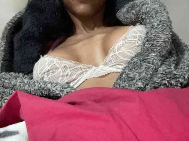 Aryaexoticaonly webcam