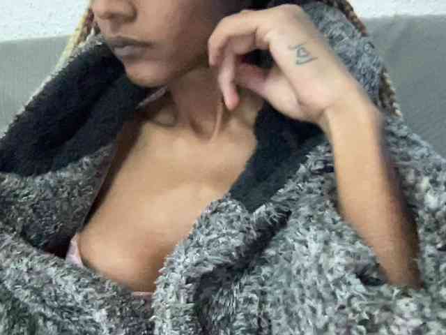 Aryaexoticaonly webcam